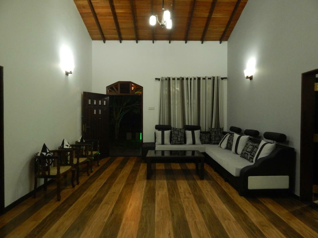 Nenasilu - Sri Lankan Villa Hapugala Buitenkant foto